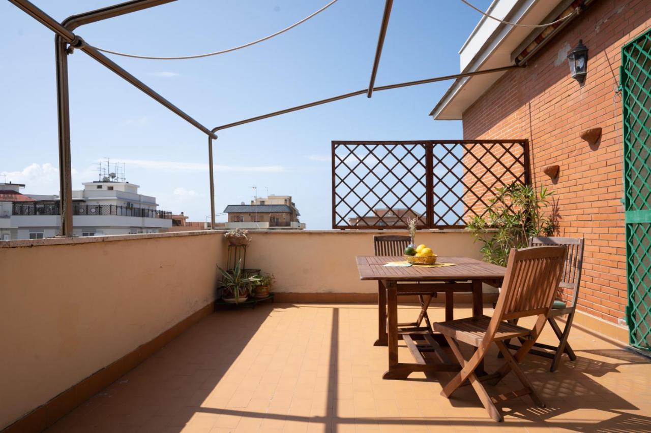 Attico Triremi Apartment Lido di Ostia Ngoại thất bức ảnh